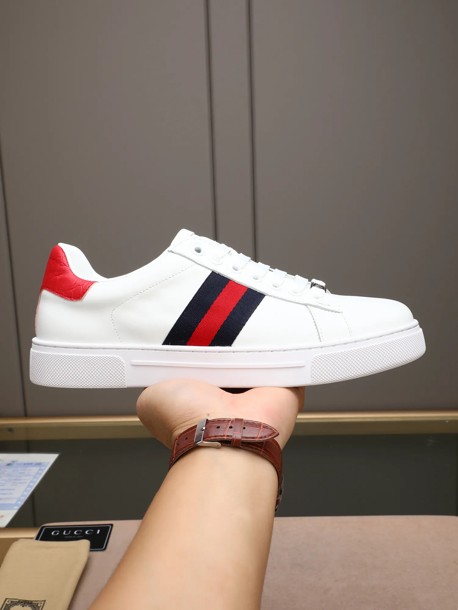 Men's shoes 💰400 [running volume version] GUGGI white shoe series! The fabric is made of imported cowhide➕Gucci special material➕sheep lining➕original rubber outsole, men's size 38-44 (45 can be customized)
